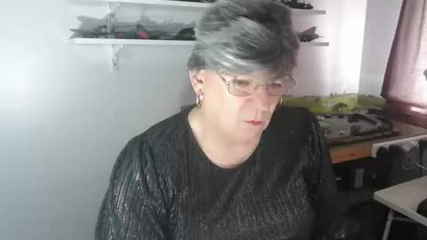Snapshot of clarem chatting on 04.04.26 clare nylons online show from 04.04.26