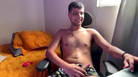 Snapshot of clarentz_baileys chatting on 04.27.26 Clarentz bby online show from 04.27.26