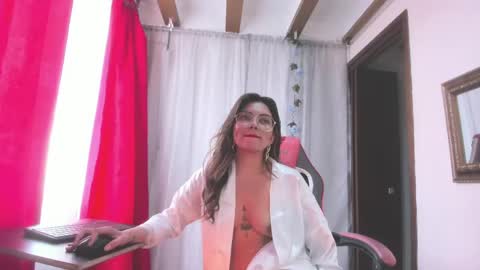 Snapshot of clarise17 chatting on 04.18.26 Charlotte online show from 04.18.26