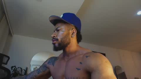 Snapshot of clark_strong chatting on 05.15.26 clark_strong online show from 05.15.26