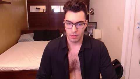 Snapshot of clarkslade chatting on 10.15.25 ClarkSlade online show from 10.15.25