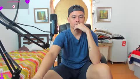 Snapshot of clarkyplaze chatting on 01.21.25 Clark online show from 01.21.25