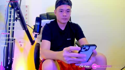 Snapshot of clarkyplaze chatting on 02.05.25 Clark online show from 02.05.25