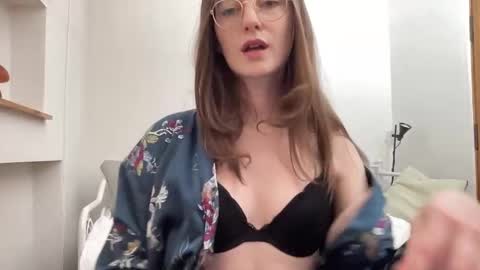 classyandgirly online show from 02.17.26