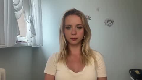 ClaudiaGold online show from 09.10.25