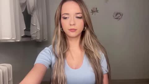 ClaudiaGold online show from 11.03.25