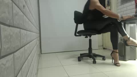 Snapshot of claudita_saens chatting on 12.07.24 claudita_saens online show from 12.07.24