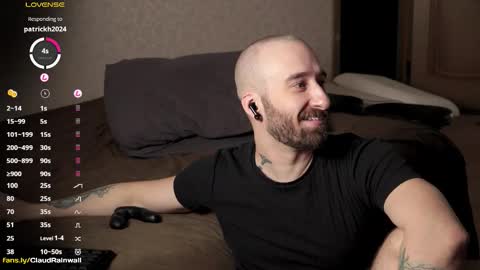 Snapshot of claudrainwall chatting on 11.04.25 Claud online show from 11.04.25