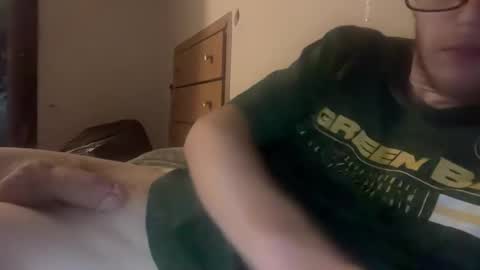 Snapshot of cleatus27 chatting on 04.24.26 cleatus27 online show from 04.24.26