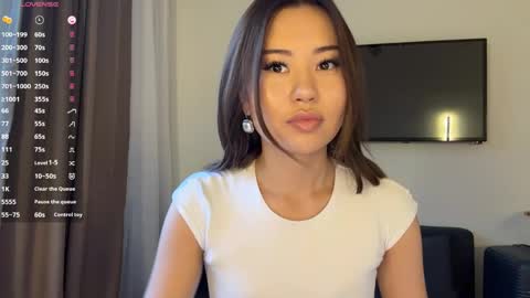 Snapshot of clemenciakempa chatting on 05.11.26 Lili online show from 05.11.26