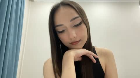 Snapshot of clementinecampion chatting on 05.05.26 Viki online show from 05.05.26