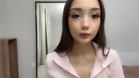 Snapshot of clementinecampion chatting on 06.25.26 Viki online show from 06.25.26