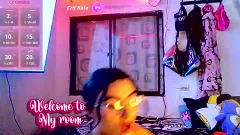 Snapshot of cleo_05 chatting on 09.22.25 cleo_05 online show from 09.22.25