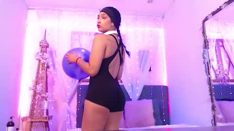 Cleo  online show from 10.11.25