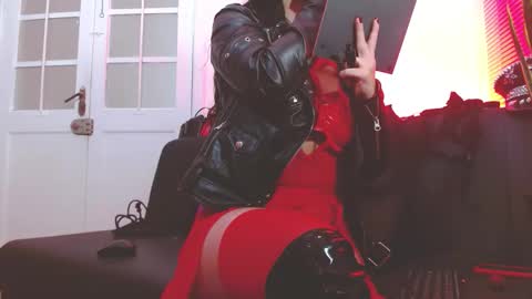 Snapshot of cleodoranoir chatting on 02.02.26 cleodoranoir online show from 02.02.26