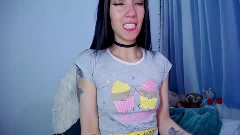 Snapshot of cleopatra_cute chatting on 01.17.26 Nicol online show from 01.17.26