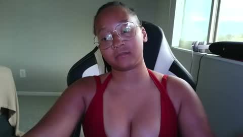 Snapshot of clioenchants chatting on 06.24.26 High Queen Clio online show from 06.24.26