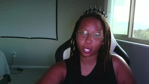 Snapshot of clioenchants chatting on 07.15.26 High Queen Clio online show from 07.15.26
