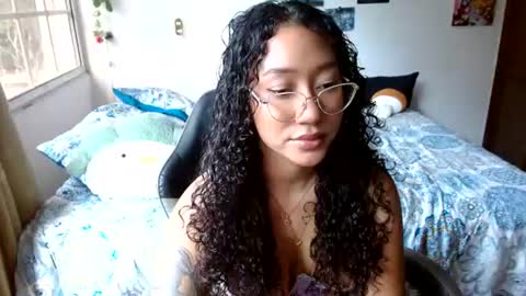 Snapshot of clitia_xx chatting on 07.16.26 Clitia online show from 07.16.26