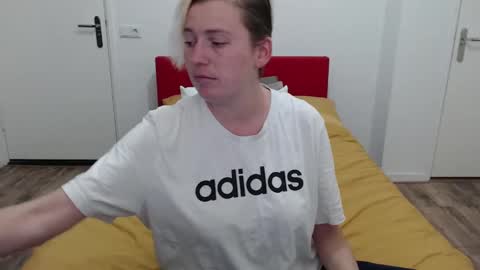 Syl  online show from 02.17.25