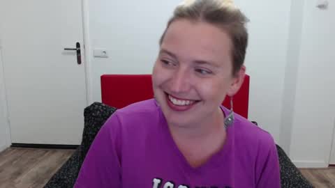 Syl  online show from 03.10.25