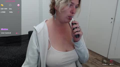 Syl  online show from 10.08.25