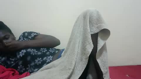 Snapshot of clity_creamer chatting on 09.18.25 clity_creamer online show from 09.18.25