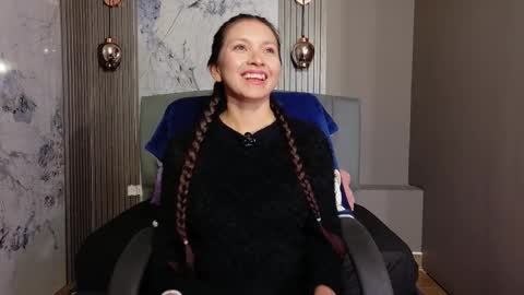 Cloe online show from 12.21.25