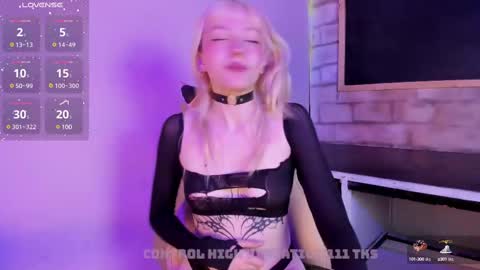  CLOE  online show from 03.10.25