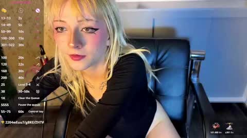  CLOE  online show from 09.11.25