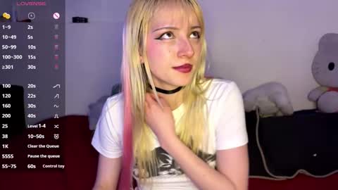  CLOE  online show from 10.22.25