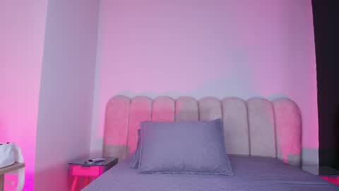 Cloe  Stanfort online show from 11.22.25