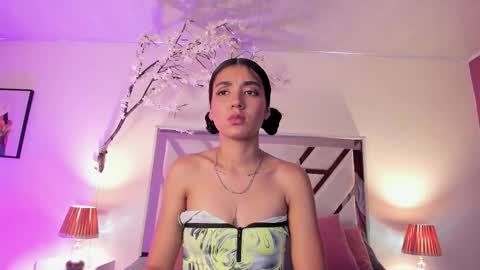 CLOE  online show from 11.22.25