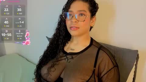 Snapshot of cloebunny_ chatting on 01.07.26 Cloe Bunny online show from 01.07.26