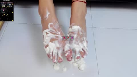 lady cloe person online show from 02.19.26