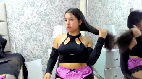 Clohe the wonder online show from 12.22.25