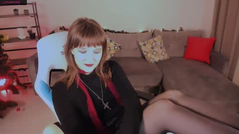  Clover  follow me  online show from 01.12.25