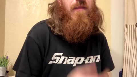 Snapshot of cloverboy1988 chatting on 01.17.25 cloverboy1988 online show from 01.17.25