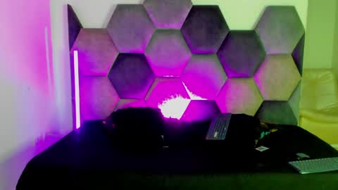 Snapshot of cloy_areo chatting on 06.20.26 Cloy areo make me come with pleasure online show from 06.20.26