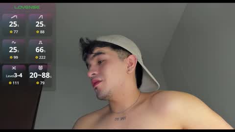 Snapshot of cmzo_ chatting on 10.13.25 Johan   online show from 10.13.25