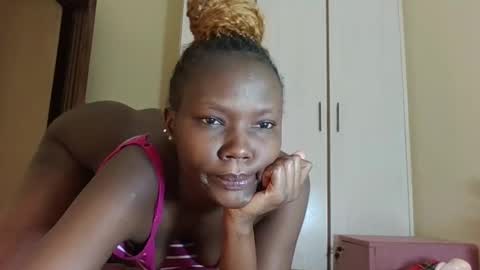 Mila independent model online show from 01.09.26