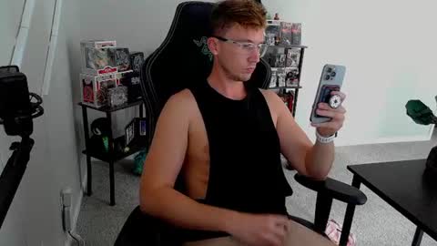 codyt1016 online show from 09.26.25