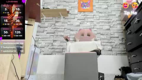 laurita online show from 12.22.25