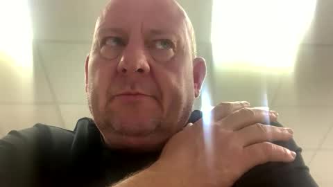 Snapshot of col4nows chatting on 10.22.25 col4nows online show from 10.22.25