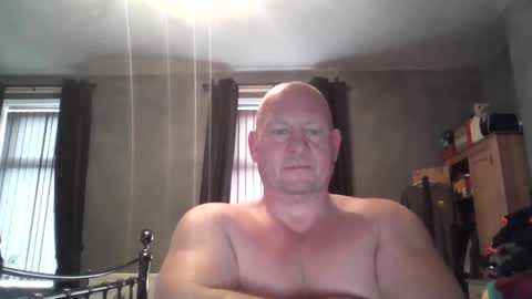 Snapshot of col4nows chatting on 11.24.25 col4nows online show from 11.24.25