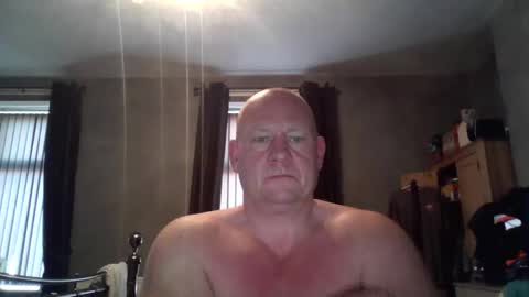 Snapshot of col4nows chatting on 11.26.25 col4nows online show from 11.26.25