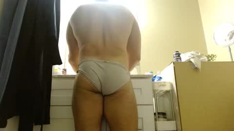 Snapshot of colbymoney chatting on 10.10.25 Colby big dick money online show from 10.10.25