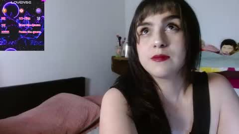 Snapshot of collette_beaufoy chatting on 06.27.26 Collette online show from 06.27.26