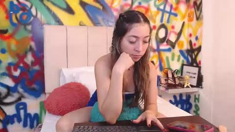 Snapshot of collins_aria chatting on 03.25.26 valentina online show from 03.25.26