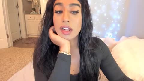    ........ Instagram  Lorysexys online show from 11.24.25